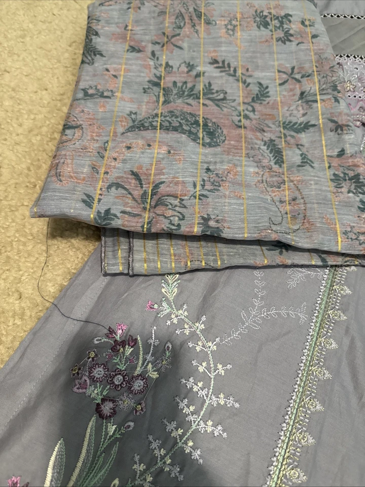 Pakistani Shalwar Kameez Designer Stitched - Image 4 of 4