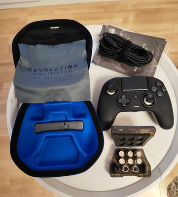 Nacon Revolution Unlimited Pro Controller PS4/PC kabellos/kabelgebunden Schwarz