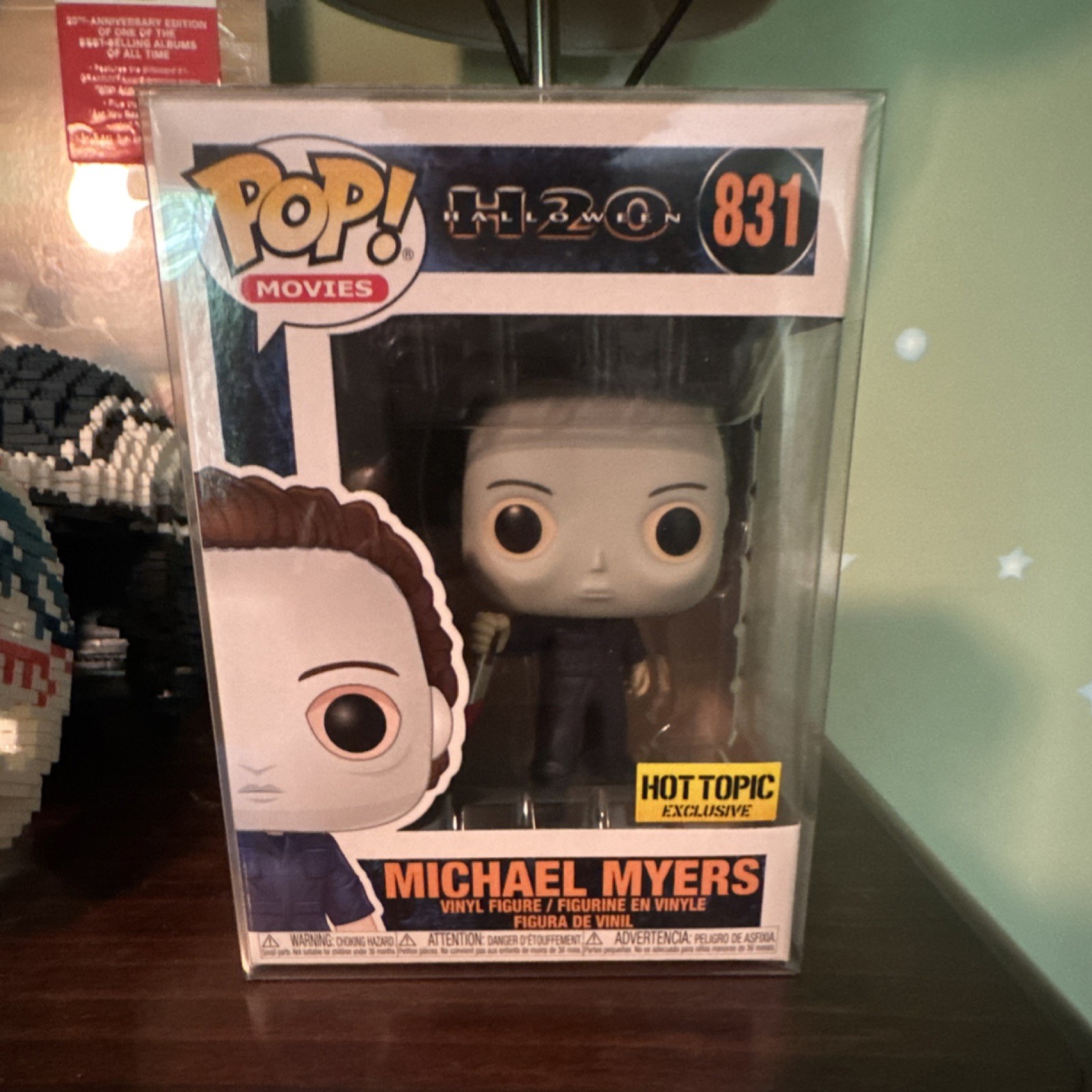 Funko Pop! Movies Halloween Michael Myers #831 Hot Topic Exclusive w/ Protector