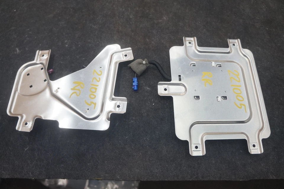 Juego 2 Antenas Radio Satelital GPS Satelital 2319051300 2319050100 Mercedes SL550 R231 2014 Foto 3 de 4