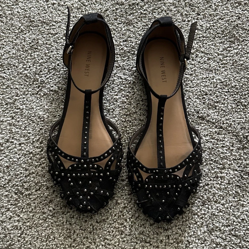 NINE WEST 8.5 Black Suede Flats Sandals Gunmetal Sparkly Studs R $89 - Image 4 of 4
