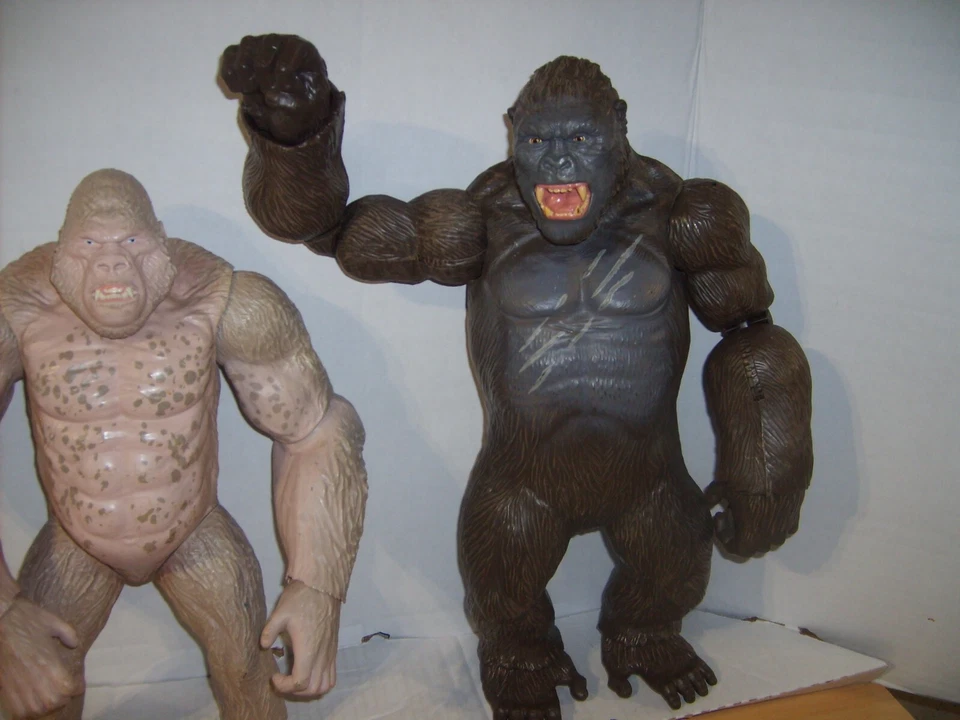 RAMPAGE la Película 16" MEGA GEORGE Articulado GORILLA & KING KONG Figura Rara Foto 4 de 4