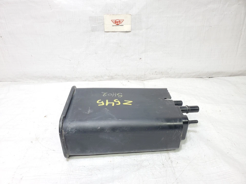 2008-2016 Volvo XC70 Charcoal Fuel Vapor Canister OEM 30684418 - Imagem 2 de 4