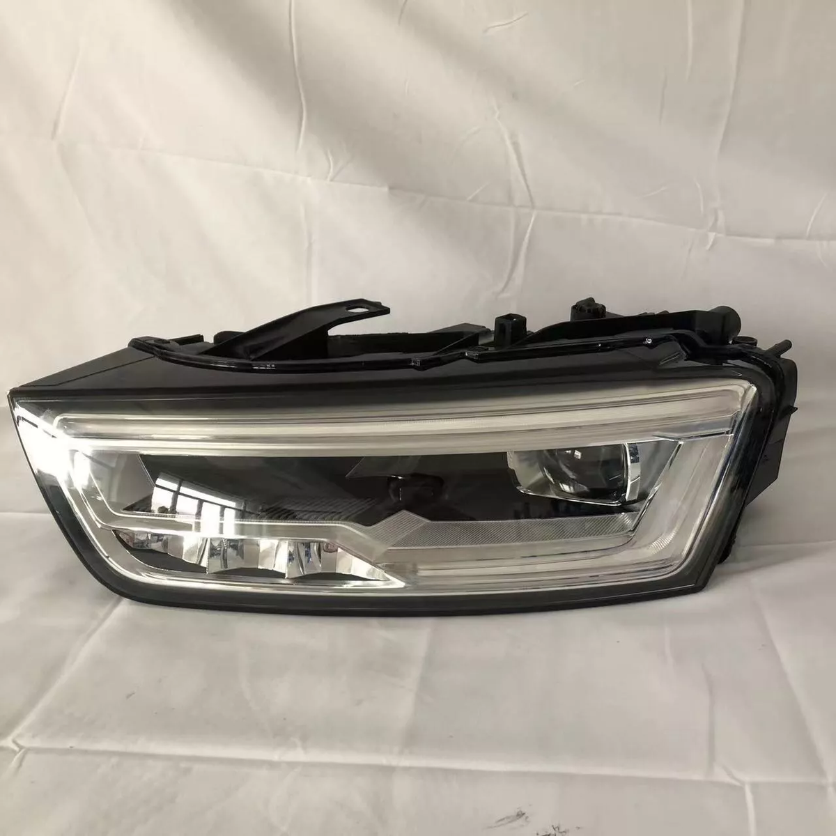 AUDI Q3 Left LED Headlight 2016-2018 8U0941033B | eBay