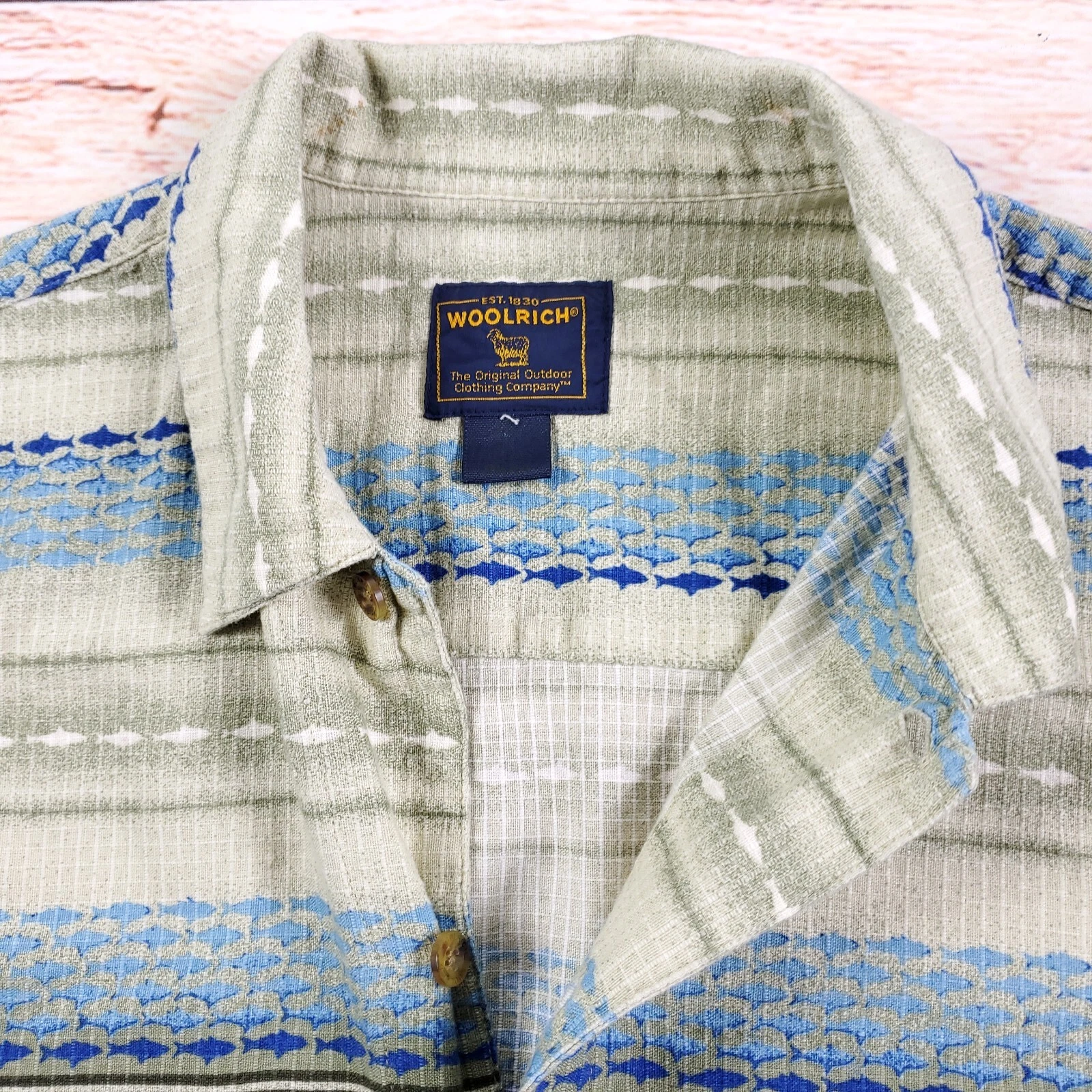 Woolrich Fishing Shirt L Short Sleeve Men’s Button Up Fishing Hook