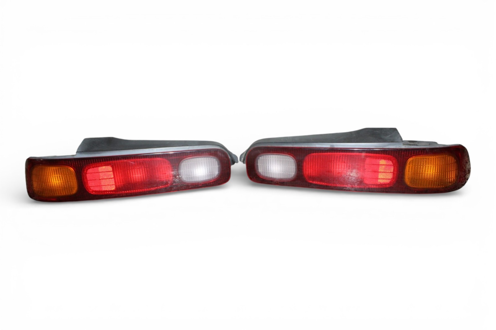 Honda Integra DC2 Type-R ITR 94-01 OEM Rear Tail Lights Pair #2 JDM B18B