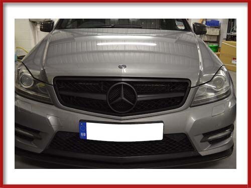 08-14 Clase C Rejilla Negra Mate con Estrella Negra Facelift C63 C250 C300 C350 - Imagen 2 de 5