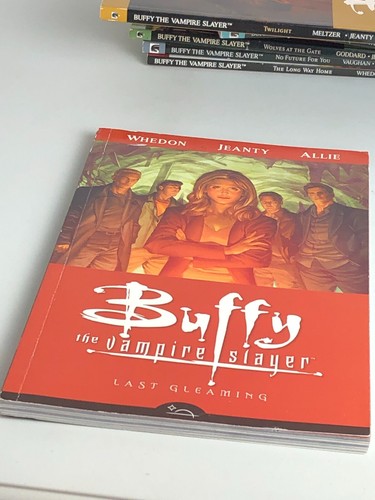 Buffy the Vampire Slayer Complete Season 8 Graphic Novels Vol. 1-8 TPB - Picture 19 of 23