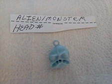 VINTAGE GUMBALL/VEND RARE EXTRATERRESTRE/MONSTRE/TÊTE DE CRÉATURE BRELOQUE/JOUET