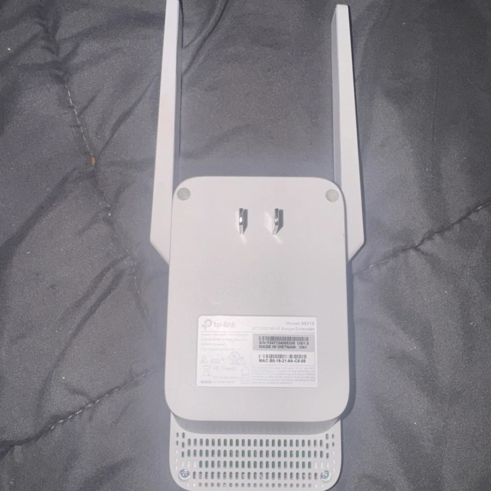 TP-Link AC1200 WiFi Range Extender - Image 2 of 2