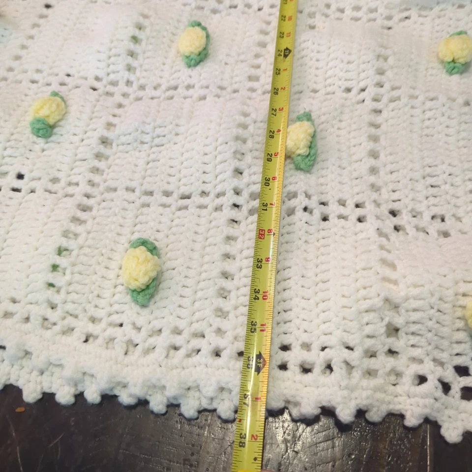 "Manta de ganchillo hecha a mano con flores amarillas 56x37"" bebé afgano tiro rosa" Foto 4 de 4