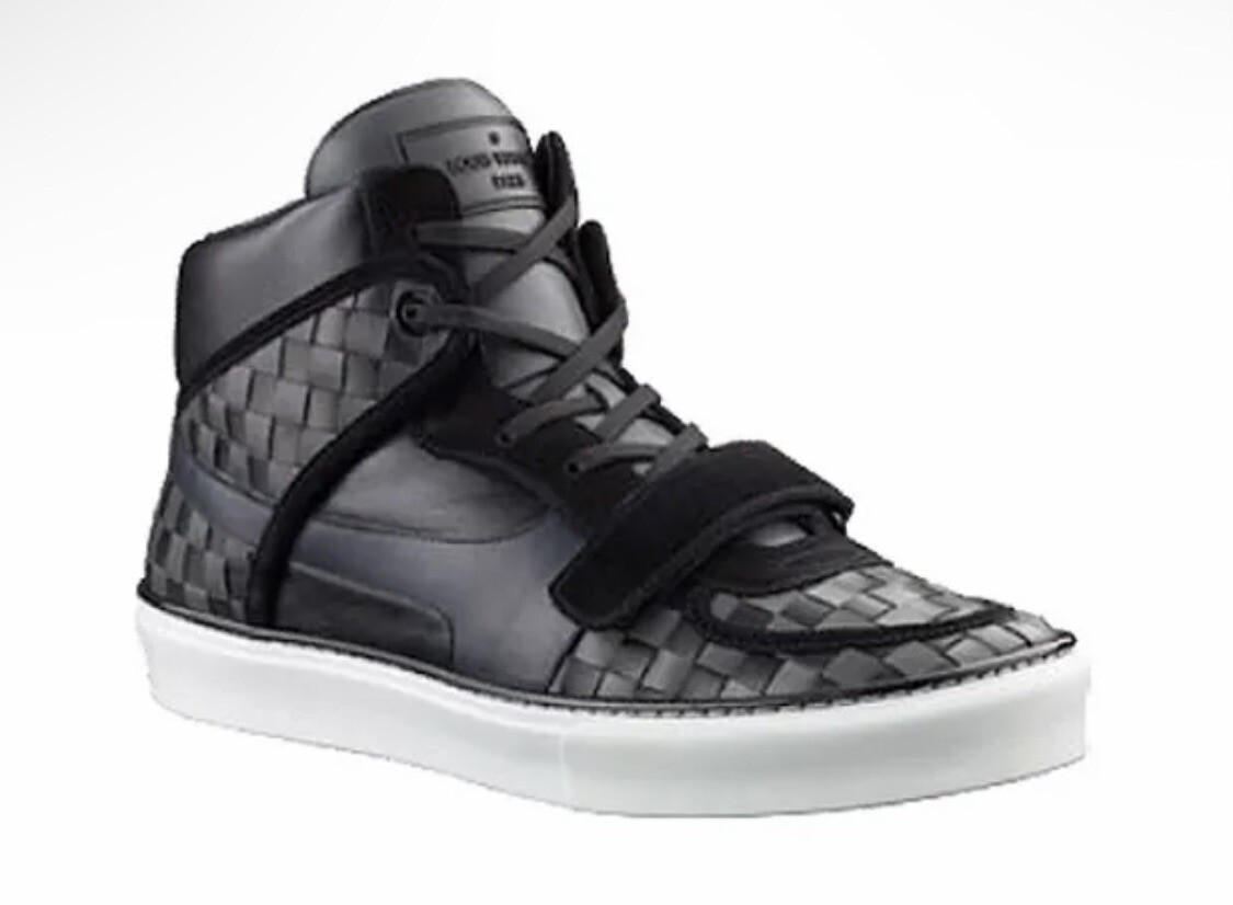Louis Vuitton Authentic Checkered Black Dark Blue Gray Tower  display picture 2