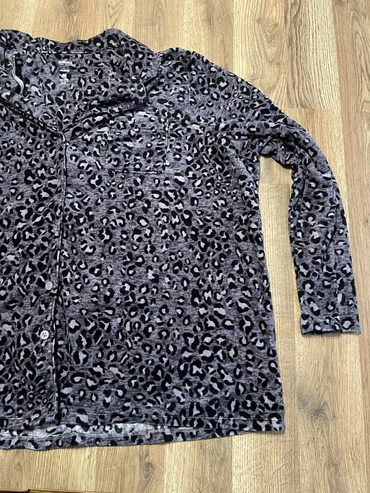Camisa Sonoma, Para Mujer Talla 3X, Negro Gris, Estampado Guepardo, Vellón, Ropa de Dormir Foto 4 de 4