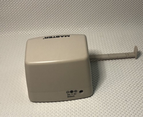 Master Electric Two-Hole Punch 10-Sheet Capacity EP210 Paper Home Office Tool - Picture 3 of 5