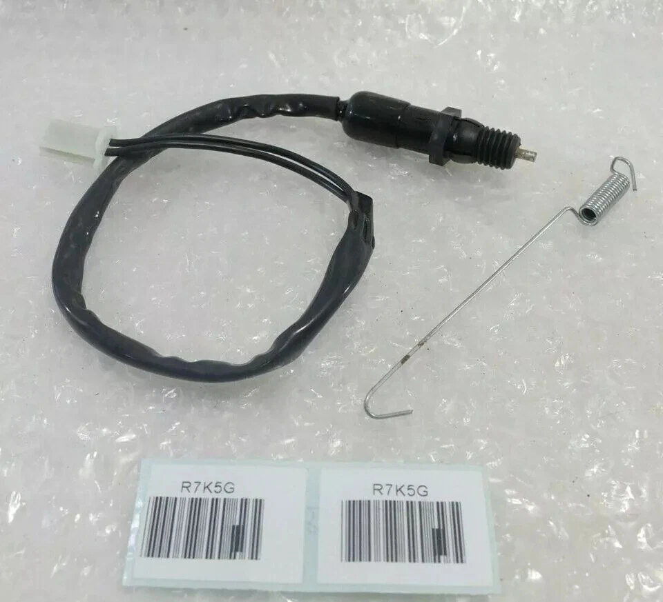 INTERRUPTOR DE LUZ DE FRENO DE PARADA PARA SUZUKI F50 FR50 FR70 FR80 MT50 O50 ZR50 RG50 Foto 2 de 4