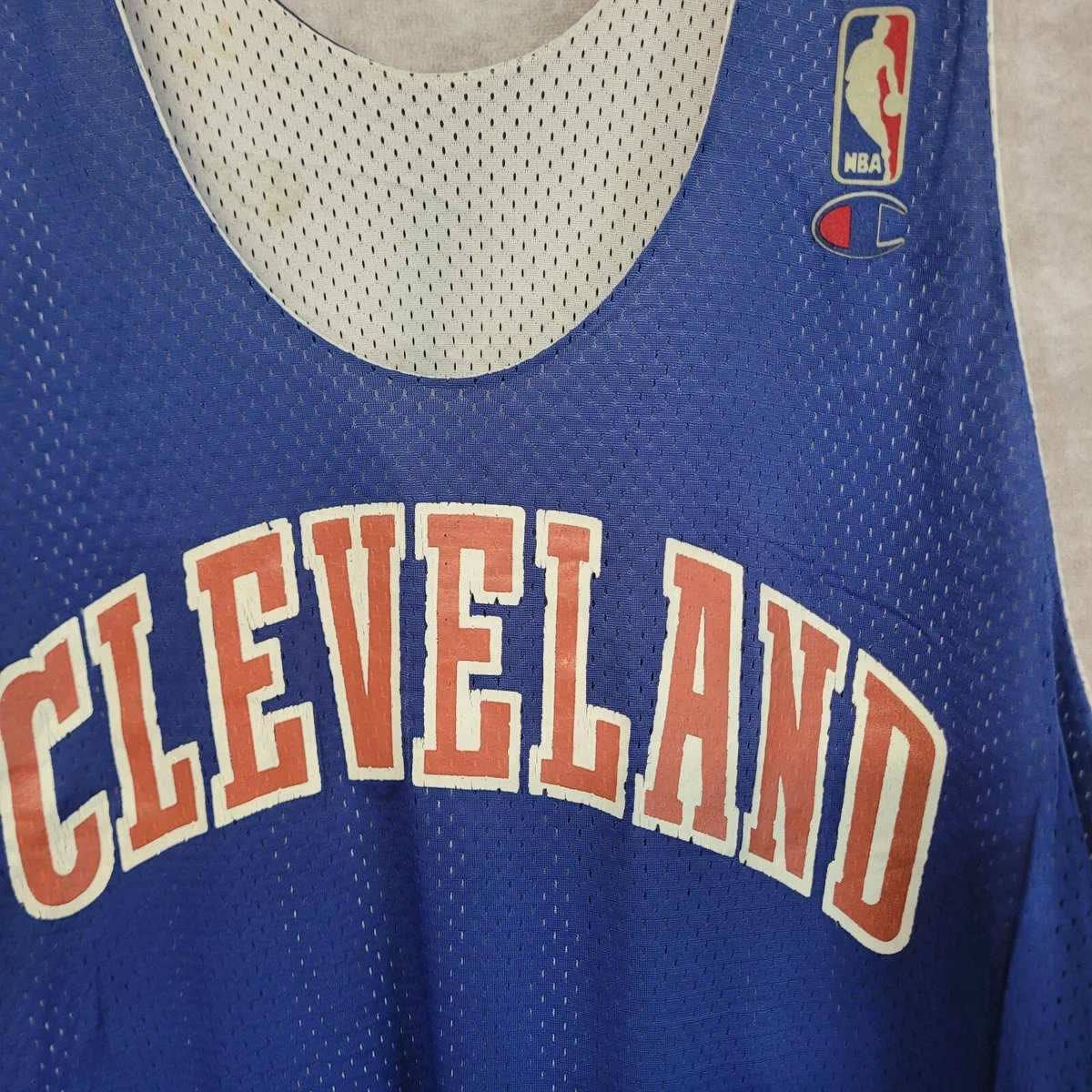 Vintage 1990s Cleveland Cavaliers Basketball T-Shirt Sz. XL
