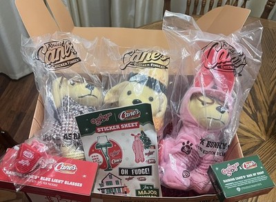 Raising Cane's & A Christmas Story Sammlerstück Plüsch Puppen Box Set