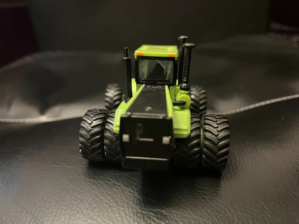 1/64 2012 National Farm Toy Show ERTL Steiger Tiger KP-525 - Image 2 of 4