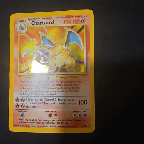 Pokémon TCG Charizard Base Set 4/102 Holo Unlimited Holo Rare Card Vintage WOTC
