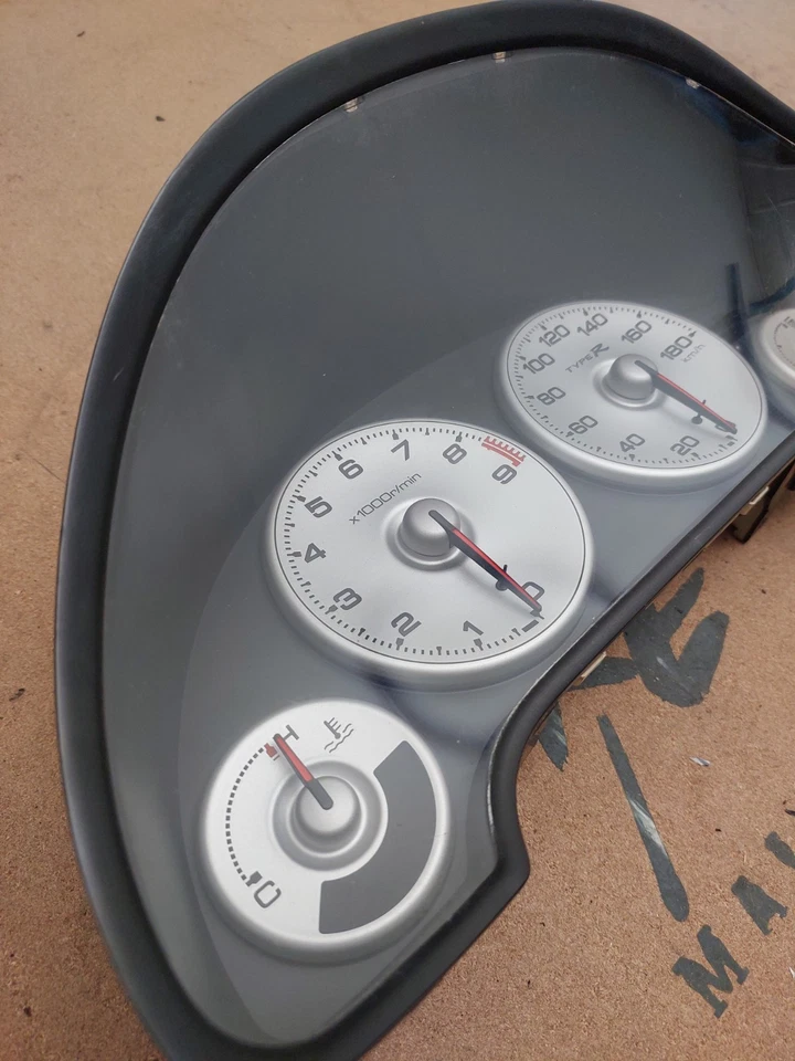 JDM Honda Integra Type R DC5 02-04 Gauge Cluster Instrument Prefacelift - Image 3 of 4