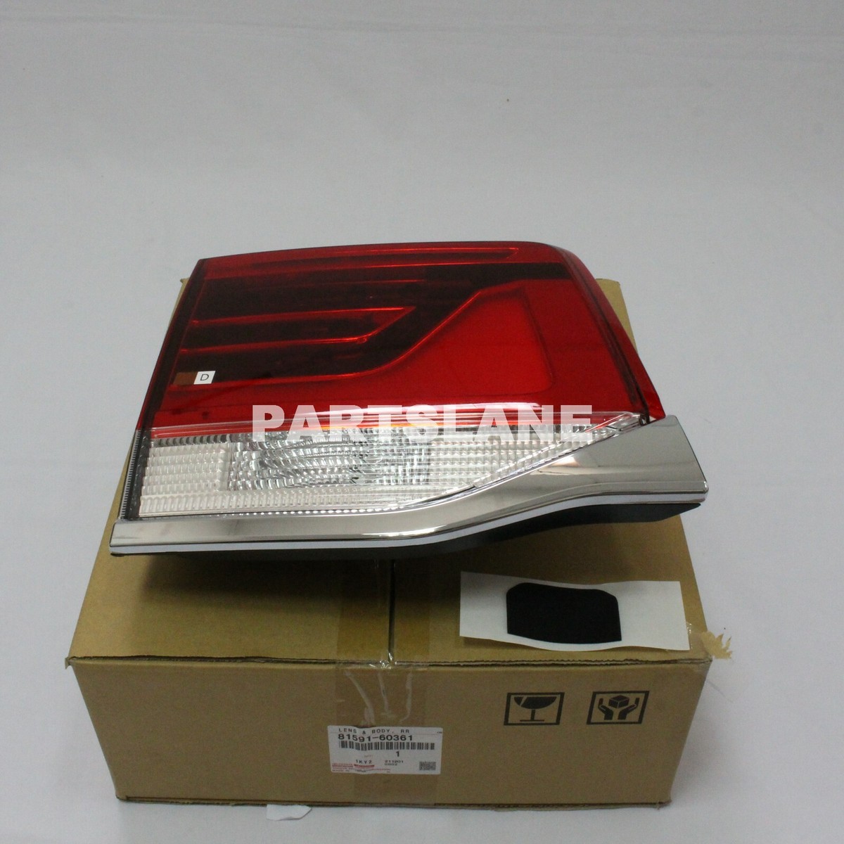 Toyota Land Cruiser GRJ200 OEM Genuine Rear Left Lamp Lens & Body