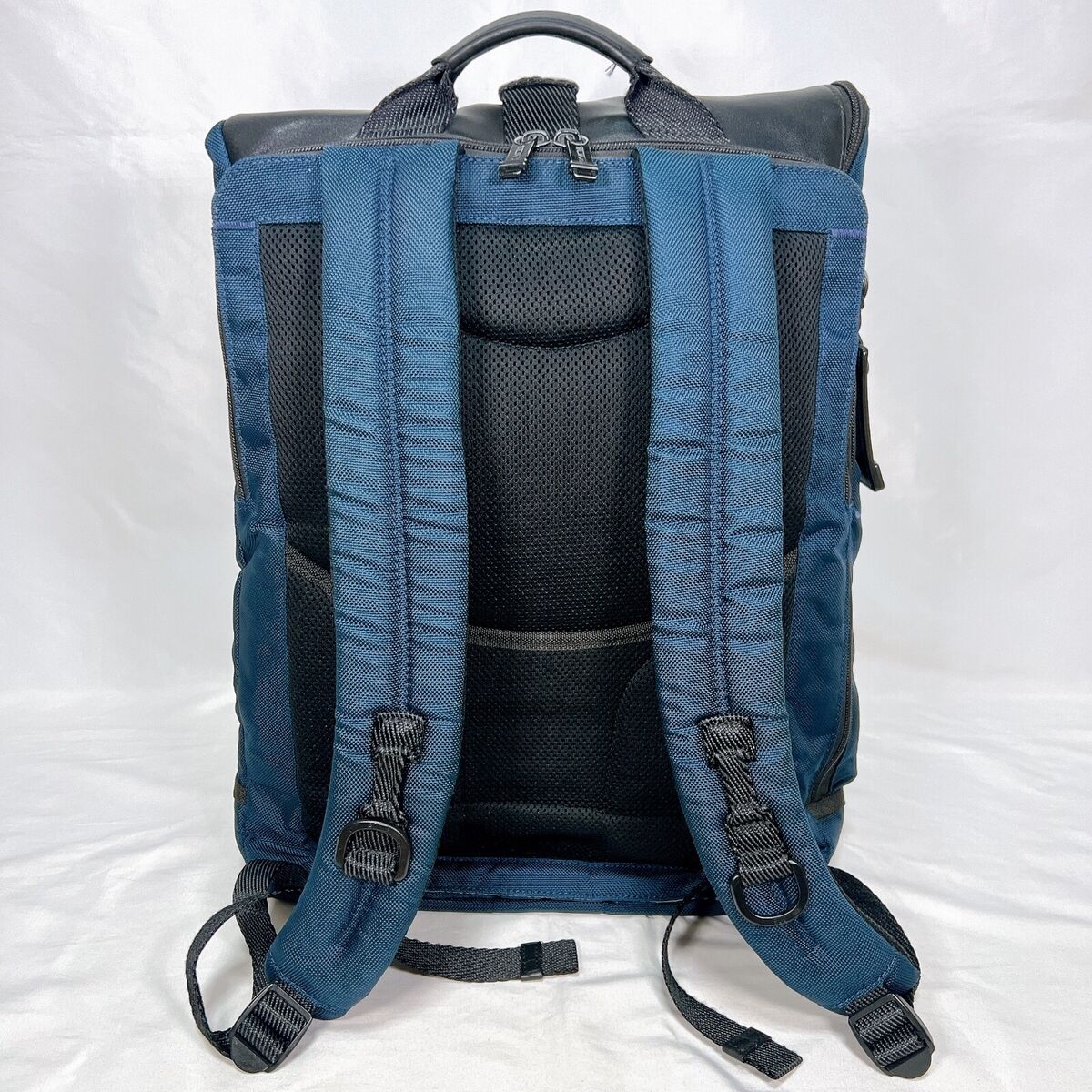 TUMI 232388NVY ALPHA BRAVO LONDON ROLL TOP BACKPACK Navy TUMI 232388NVY ALPHA BRAVO LONDON ROLL TOP BACKPACK Navy