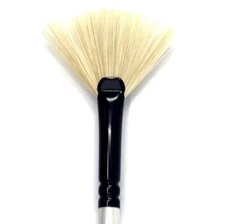 1420  White Bristle Synthetic Fan