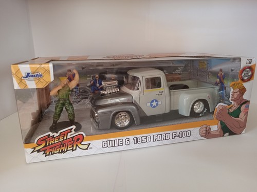 Jada Hollywood Rides Street Fighter Guile escala 1:24 y Ford F-100 1956 diecast - Imagen 2 de 4