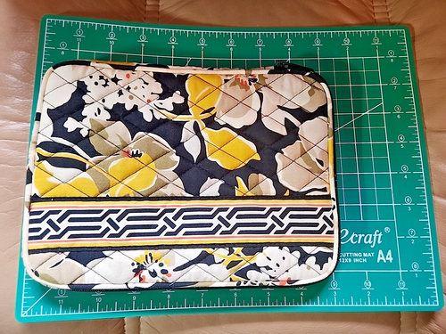 Vera Bradley Dogwood eReader eBook 8.5x6.5 Padded Zip Catch All Pouch+Small Bag - Picture 6 of 13