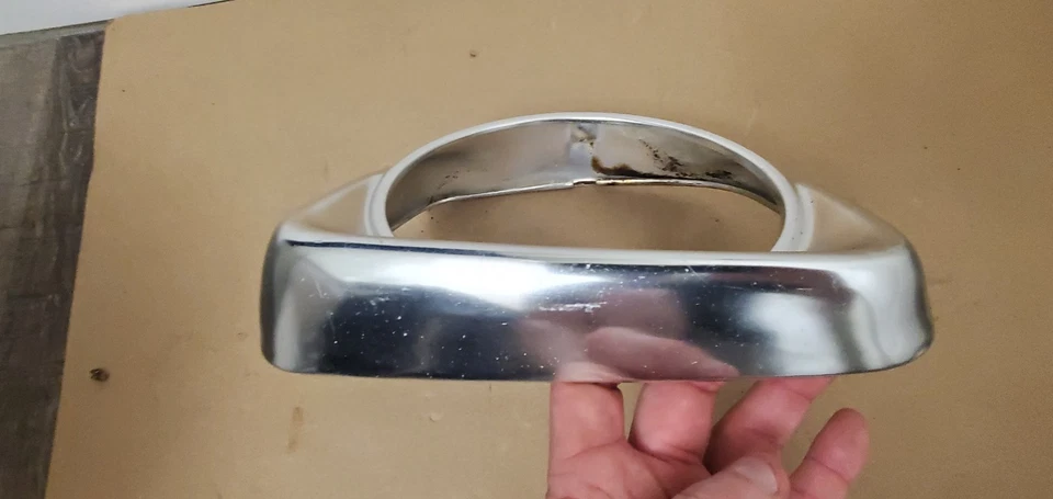 Camión Ford F100 F250 1961-66 bisel de faros LH Foto 4 de 4