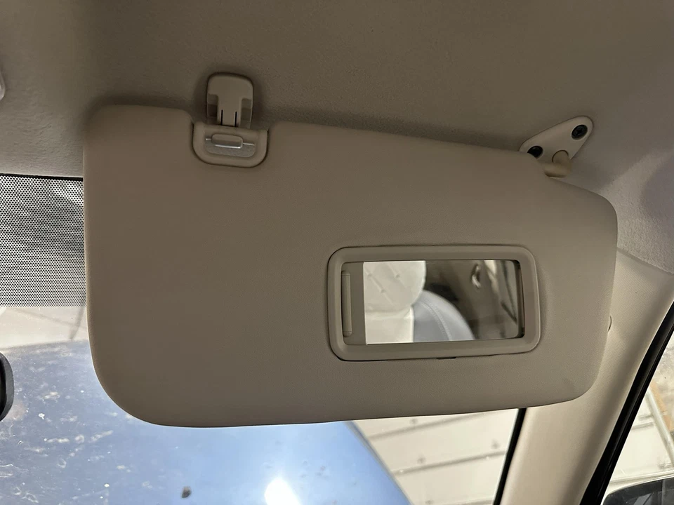 Used Right Sun Visor fits: 2010 Subaru Impreza without illumination Right Grade Foto 2 de 4
