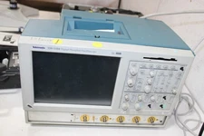 Tektronix TDS5104 Digital Phosphor Oscilloscope