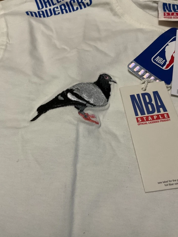 NWT Men's NBA x Staple White Dallas Mavericks Home Team T-Shirt Large Pigeon - Image 3 of 4