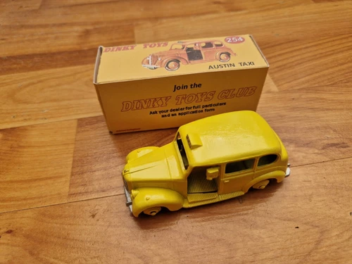 VINTAGE DINKY TOYS 254 AUSTIN TAXI YELLOW NICE REPAINT RESTORATION + BOX