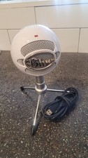 Blue Snowball USB Condenser Microphone with Accessory Pack White