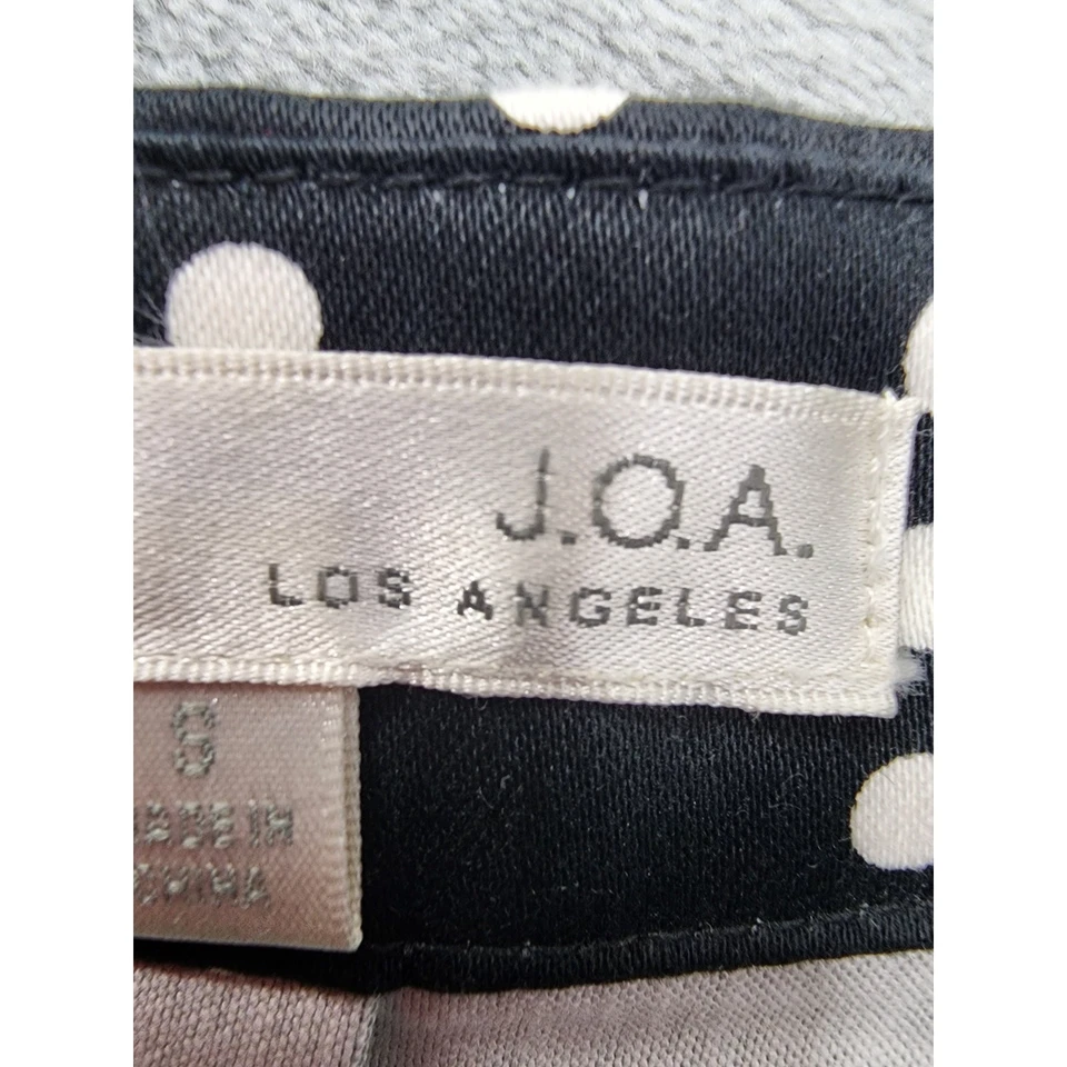 J.O.A. Saia Los Angeles listrada bolinhas plissada linha A tamanho P preta branca - Imagem 3 de 4