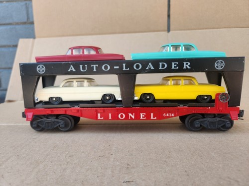Nachkriegs Lionel 6414 Autolader Flachwagen mit vier Autos weiß gelb rot blau