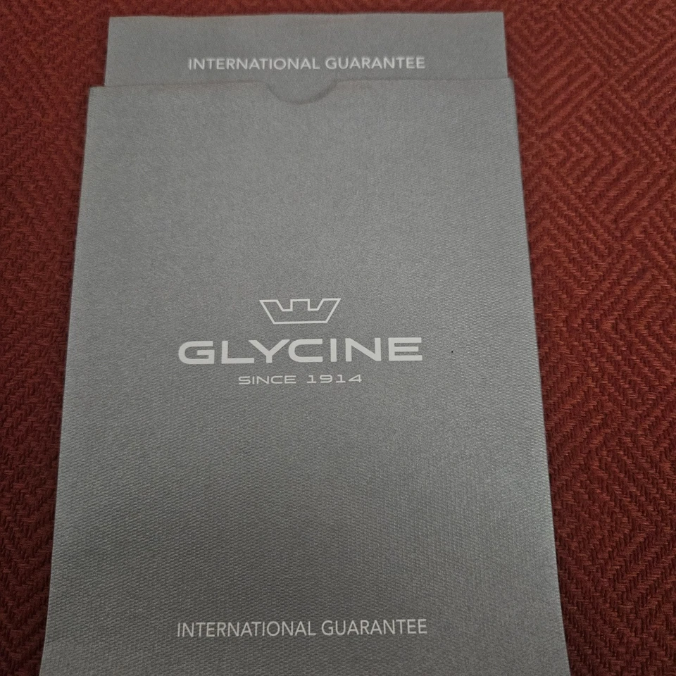 Reloj de cuarzo suizo Glycine Combat Sub cronógrafo 42 mm (PVD dorado) GL1003 GL-1003 Foto 3 de 4