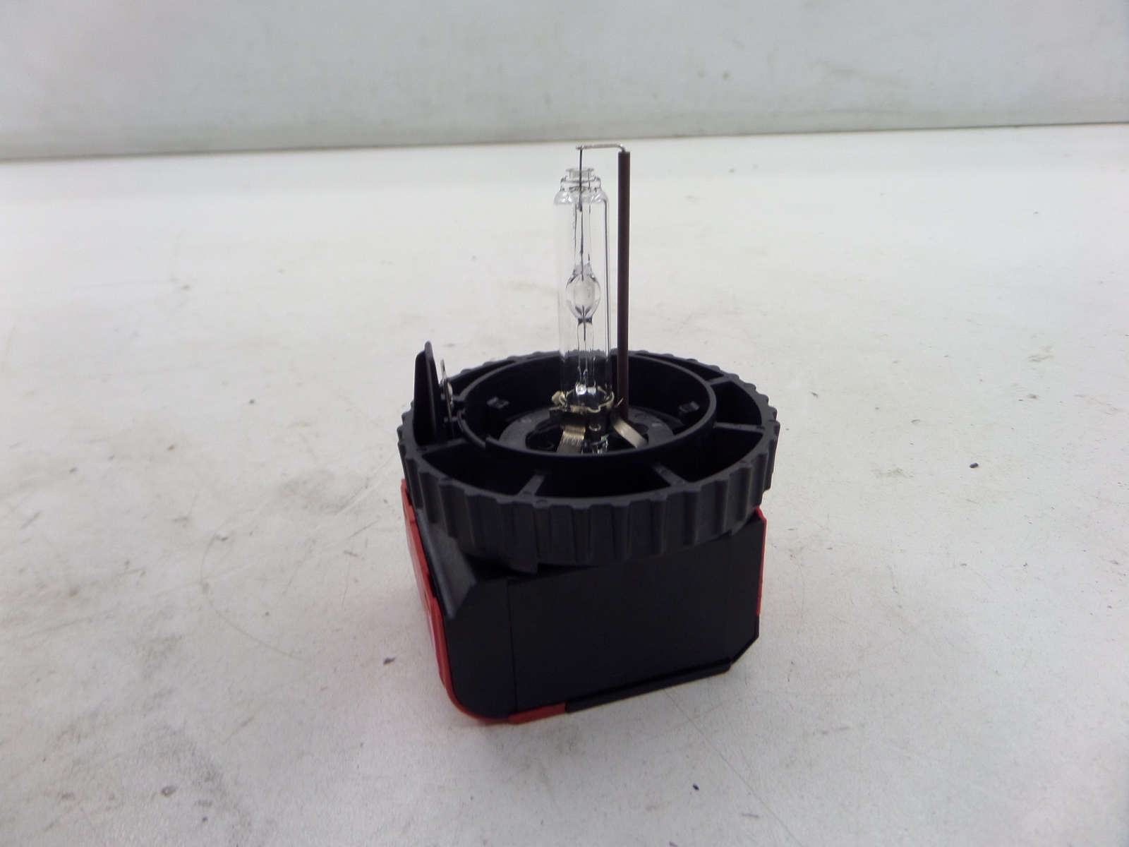 VW Golf GTI Xenon Light Bulb MK5 0608 OEM 1 307 329 076 Jetta GLI