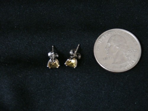 14K Yellow Gold Citrine Trillion Cut Yellow Stones Jewelry Stud Earrings #588 - Picture 3 of 5