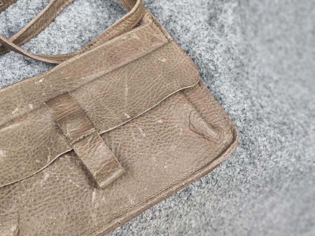 Keecie Design Leather small shoulder bags Goose bumps View 3