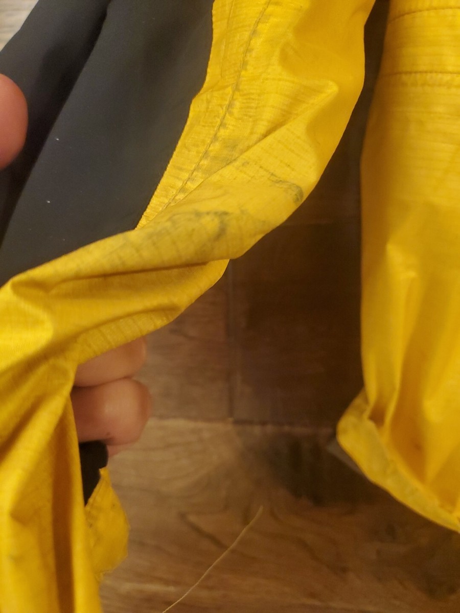 Vintage 00s Montbell Gore-Tex Waterproof Hooded Gold/Black Vintage 00s Montbell Gore-Tex Waterproof Hooded Gold/Black
