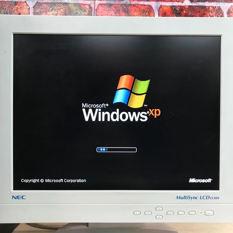 PC retro para juegos Dell Dimension 2400 Celeron 2,60 GHz 512 MB de RAM (Windows XP) Foto 2 de 4