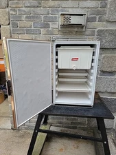 Vintage 1976 Coleman 3 Way Convertible Cooler Stand Up Ice Chest