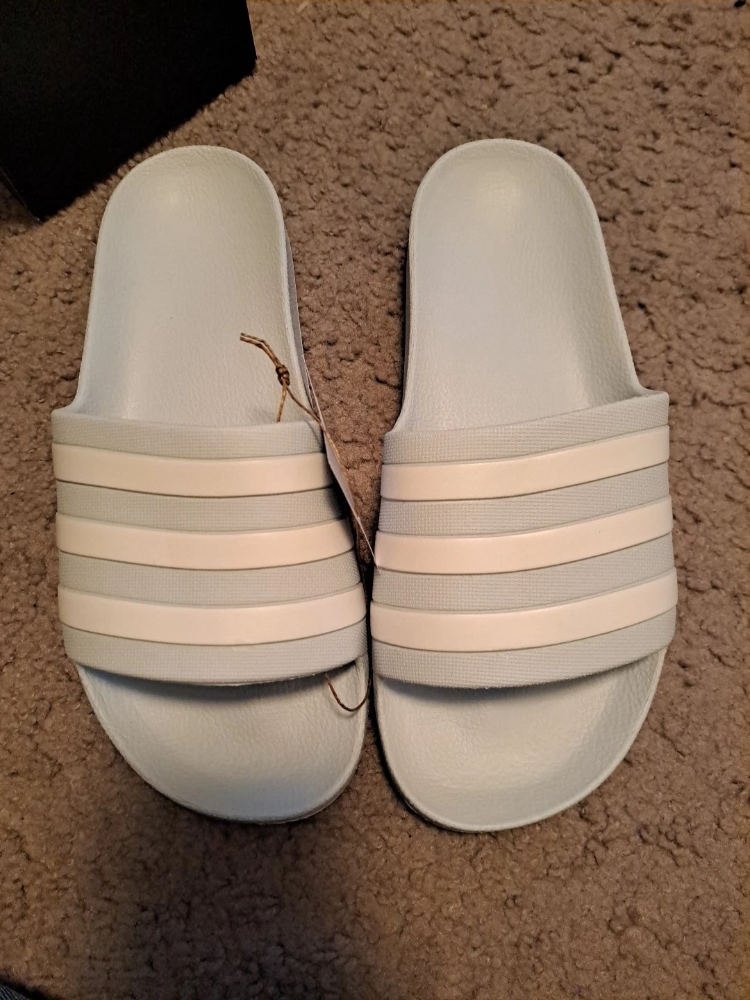 Nuovissimo sandalo da donna Adidas Adilette Aqua Slide taglia 10 US