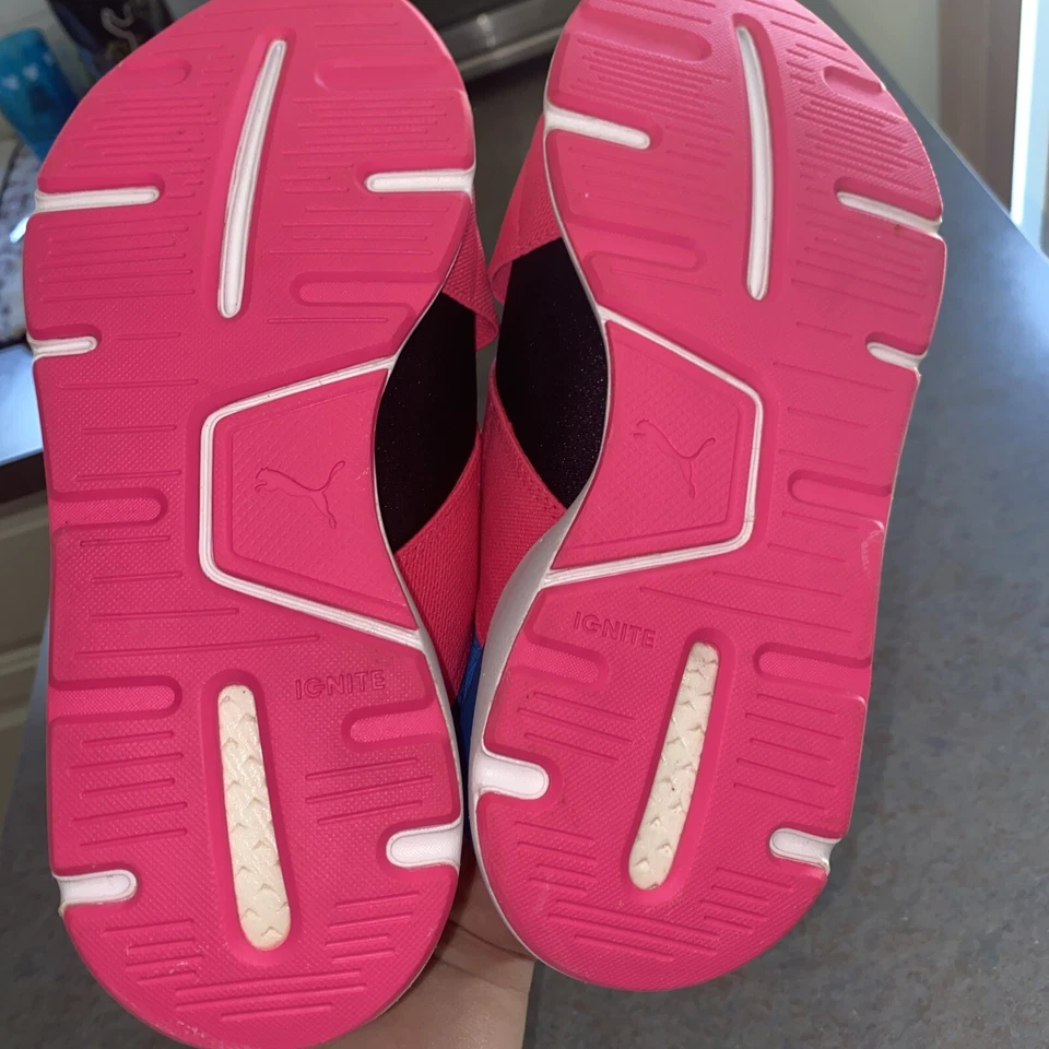 Tenis deportivos con cordones PUMA Youth Kids Muse Jr negro rosa azul talla Encendido 4c Foto 4 de 4