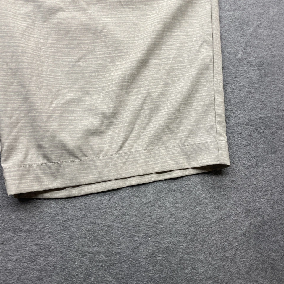 Pantalones Cortos Greg Norman Para Hombre 40x9" Chino Rendimiento Gris Informal Golf Cremallera Bolsillo Logo Foto 2 de 4