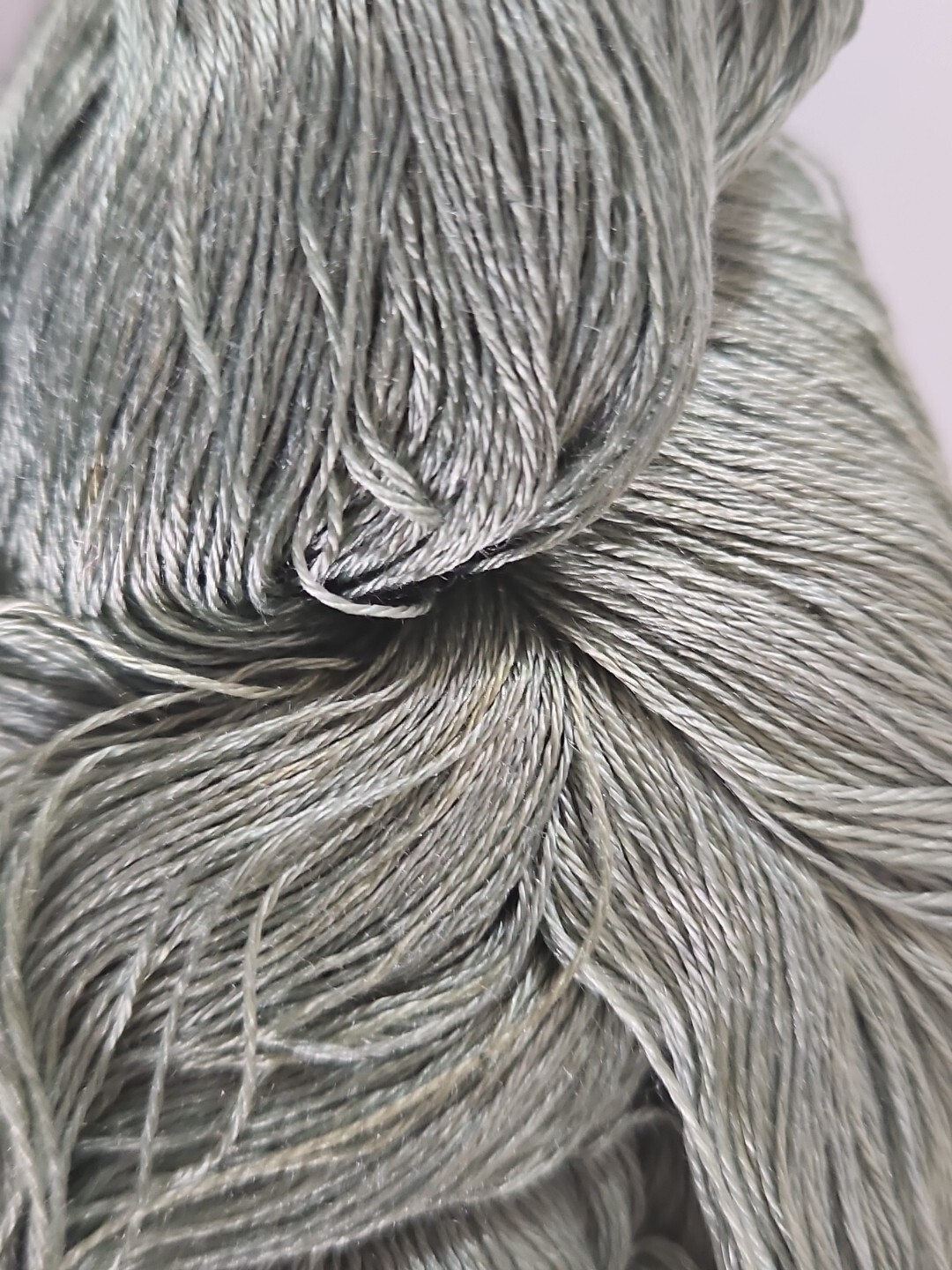 700+ Yards of AURORA SILK Threads for Needlepoint or Cross Stitch GREEN #154