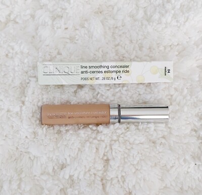 Clinique Line Smoothing Concealer MEDIUM 04 Full Size New In Box