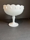 Vintage Indiana Milk Glass Tear Drop Fruit Bowl Candy Dish Compote Pedestal